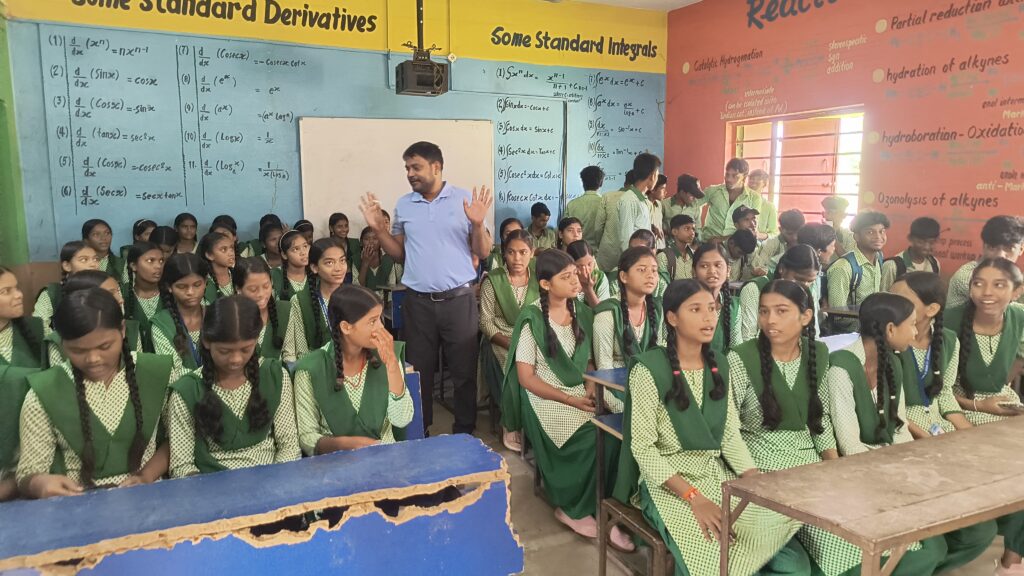 Empowering Youth Through MY Bharat: Awareness Programme at Sarvoday High School, Pindrajora
